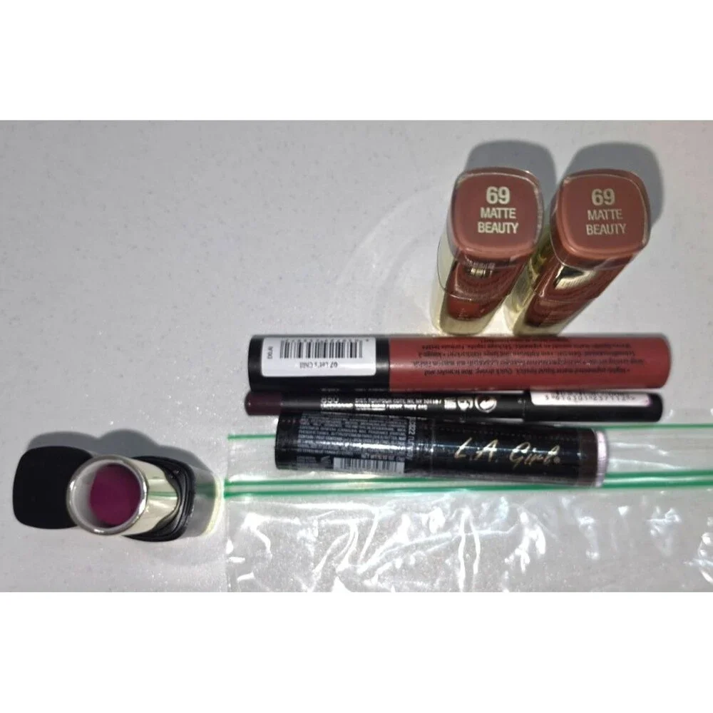 Lot of 6 Lip Liner Lipstick Milani La Girls Essence Darker Pink Mauve Colors